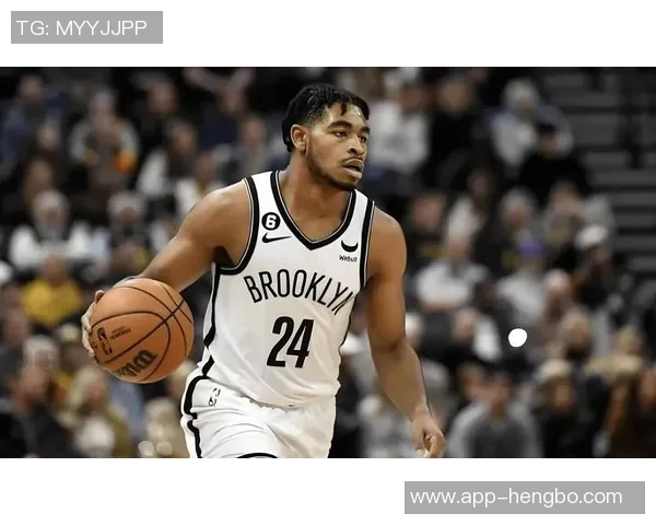 卡梅隆托马斯表现亮眼16分钟内贡献8分2板4助引关注