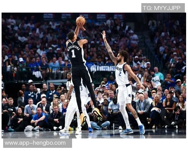 文班在前两场比赛中狂砍69分26板12帽展现全能实力有望同时夺得MVPDPOY和MIP 文班在前两场比赛中狂砍69分26板12帽展现全能实力有望同时夺得MVPDPOY和MIP