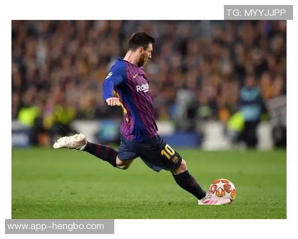 梅西巧妙观察对手防守时机精准助攻展现超凡球技 梅西巧妙观察对手防守时机精准助攻展现超凡球技