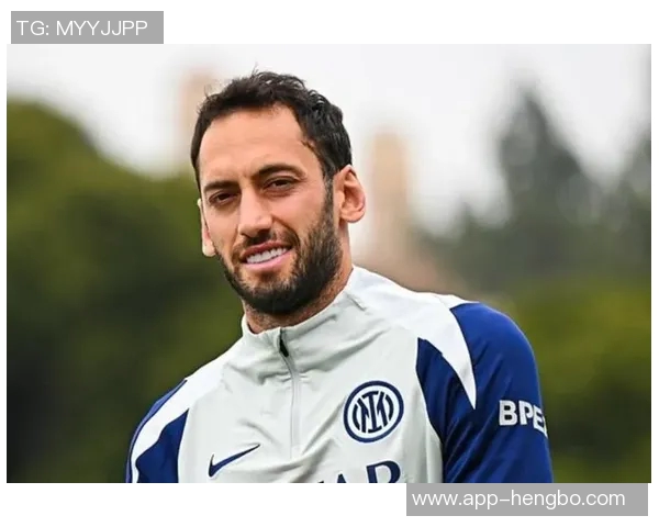 加拉塔萨雷内部人士澄清未与恰尔汗奥卢接触的消息 加拉塔萨雷内部人士澄清未与恰尔汗奥卢接触的消息