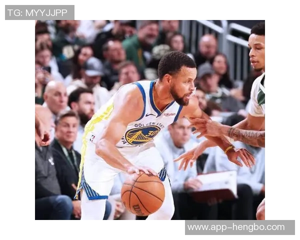 罗林斯火力全开11投8中三分球完美4投4中砍下25分助攻与抢断双双上双 罗林斯火力全开11投8中三分球完美4投4中砍下25分助攻与抢断双双上双